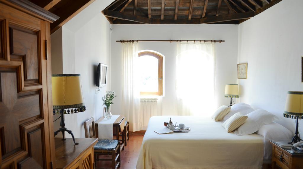 Hotel Santa Isabel La Real Гранада Номер фото