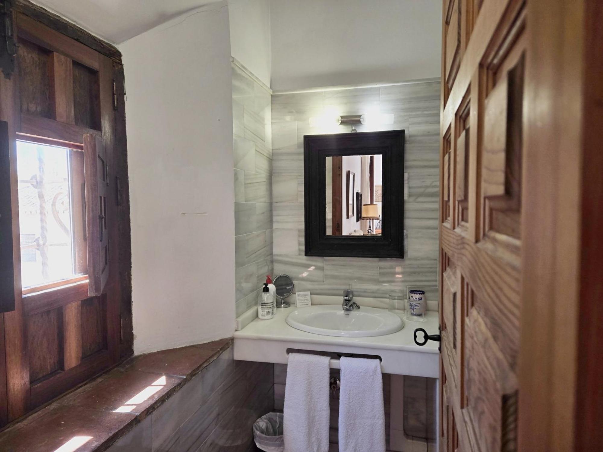 Hotel Santa Isabel La Real Гранада Экстерьер фото